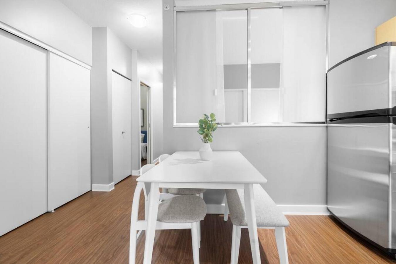 Top Floor Unit On Granville Strip Yaletown Area Vancouver Exterior photo